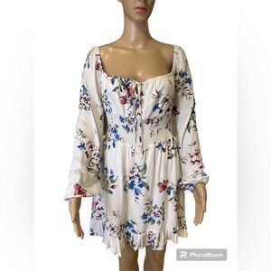 NWT Urban Outfitters Women's White and Blue Dress size M